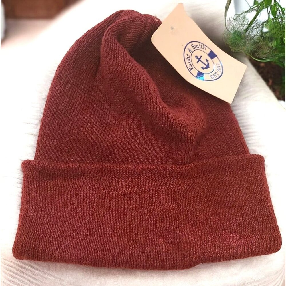 Yacht & Smith Unisex Burgundy Red Knit Beanie